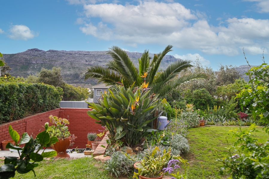 2 Bedroom Property for Sale in Fish Hoek Western Cape